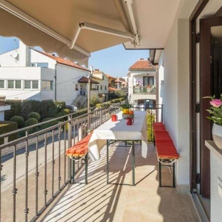 Alex Deluxe Apartments On Beach بوريتش المظهر الخارجي الصورة